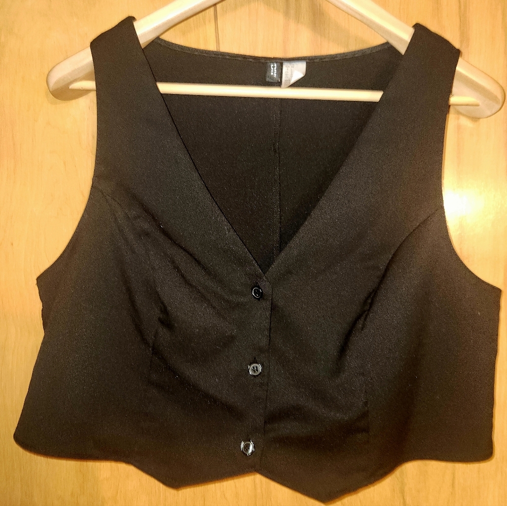 Black Cropped Vest--Divided H&M L